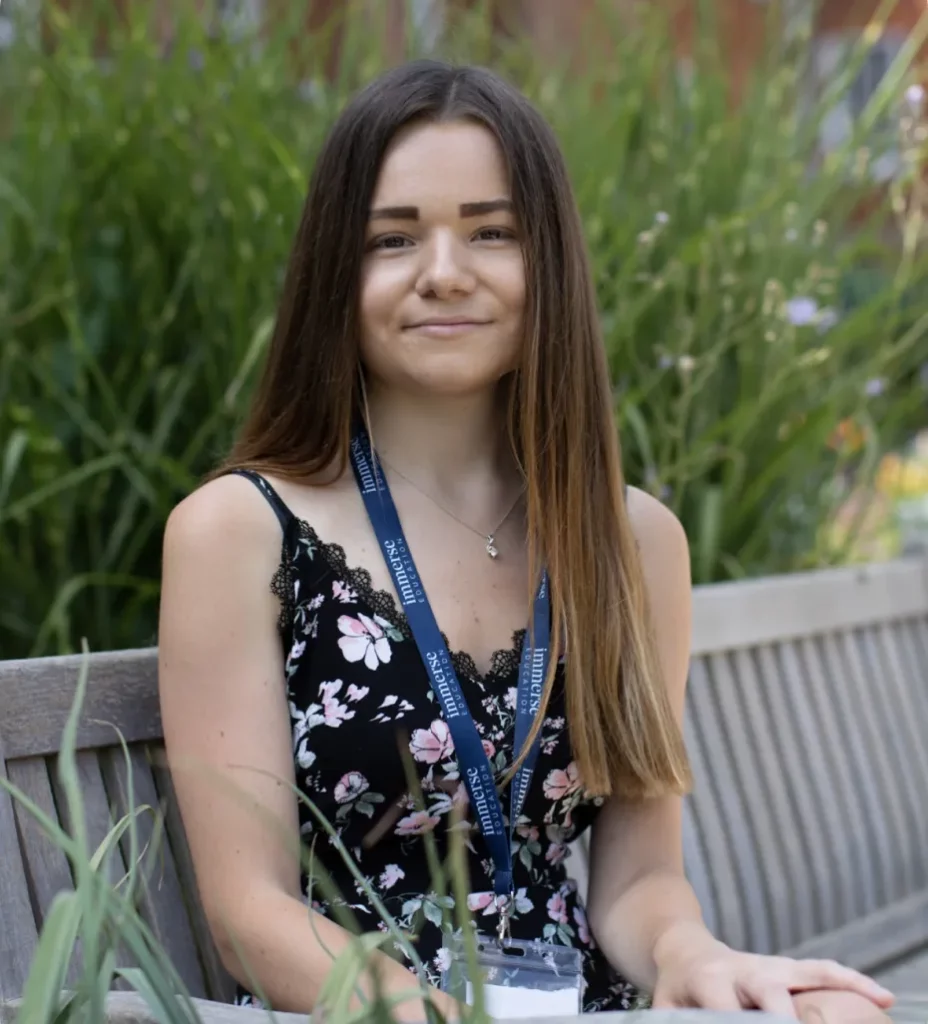 Image of Hannah C in an educational setting.