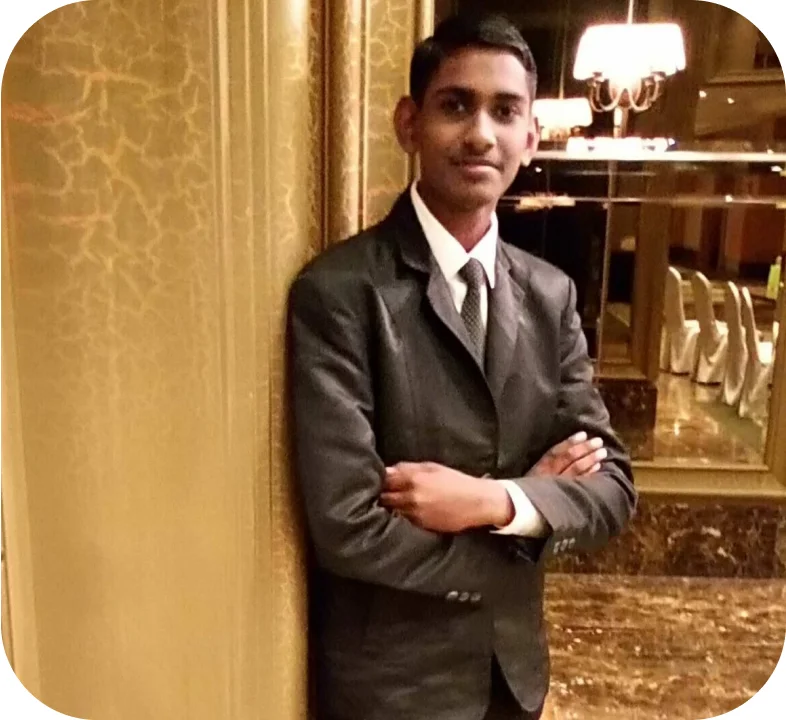Portrait of Rawid G, a featured individual.