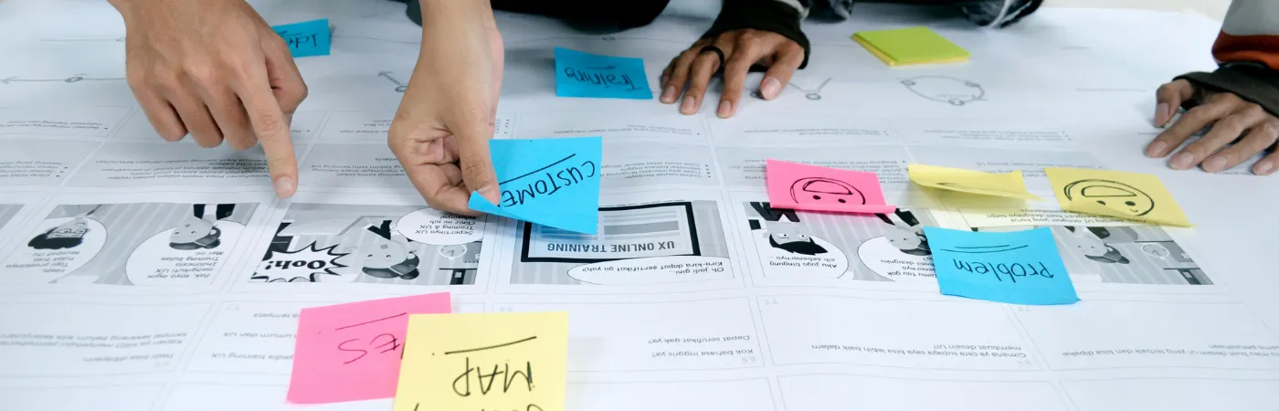 Table board with post notes for user research
